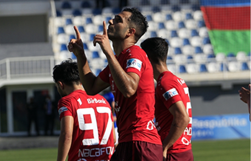 millimizin-hucumchusu-daha-iddiali-komandaya-kechmek-isteyir