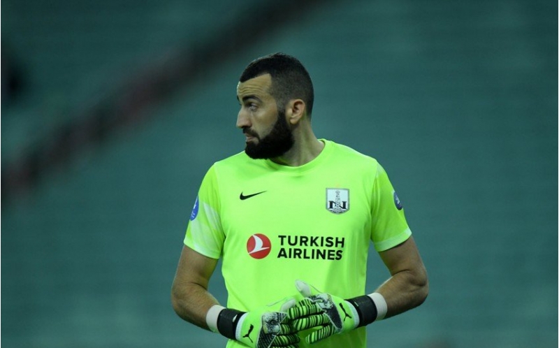 neftchinin-qapichisi-legionerlerin-olmamasi-bize-tesir-etmir