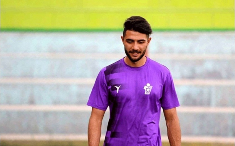 daha-bir-iranli-futbolchu-sumqayitda