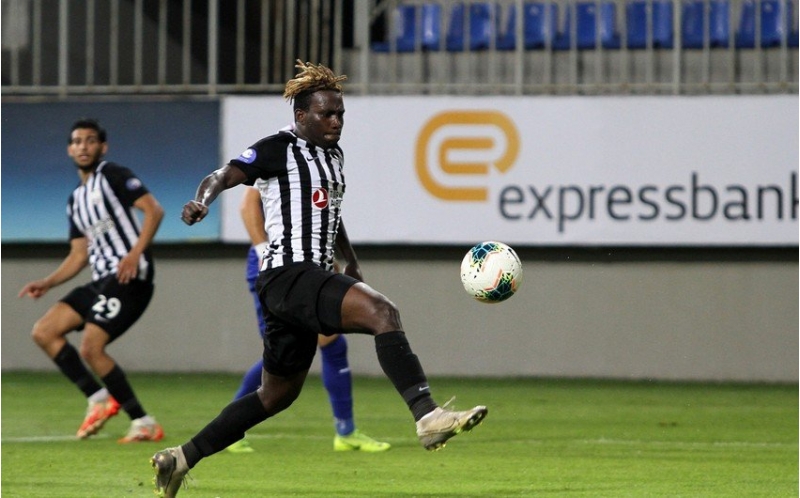 neftchi-klubu-legioneri-uchun-iki-defe-bilet-alib-qaytarmali-olub