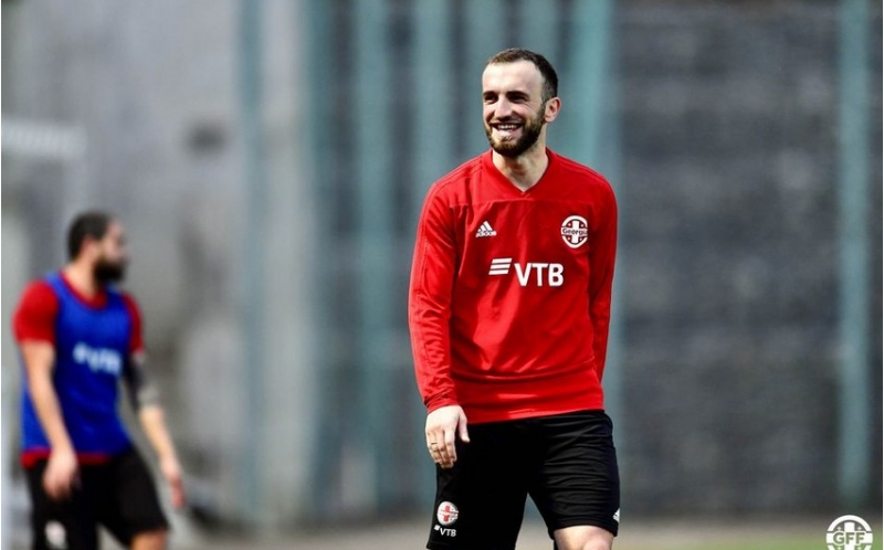 qebelenin-futbolchusu-polsha-klubunda