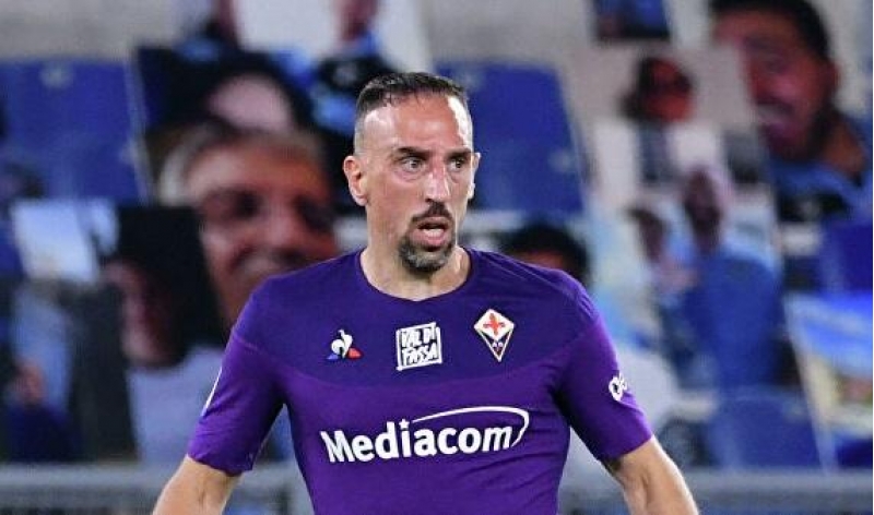 ulduz-futbolchu-movsumde-ilk-qolunu-vurdu