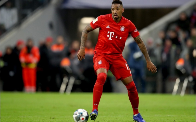 chelsi-bavariyanin-mudafiechisi-ile-muqavile-imzalamaq-isteyir