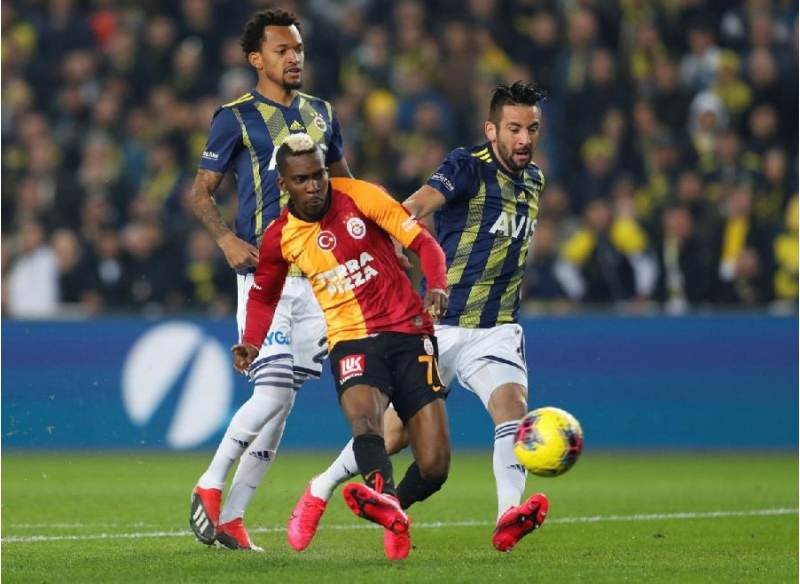 fenerbagcha-qalatasaraya-meglub-oldu