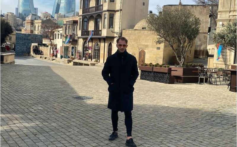 ansi-aqolli-bakiya-chay-ichmeye-gelmishem