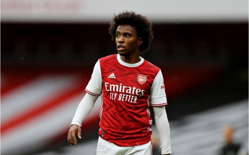 azarkeshler-arsenalin-futbolchusunu-meymun-adlandirdi