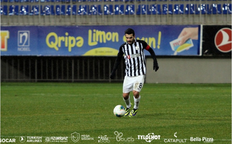 emin-mahmudovun-qolu-tarixe-dushdu-2