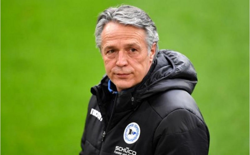 bundesliqa-klubu-bash-meshqchisini-istefaya-gonderdi