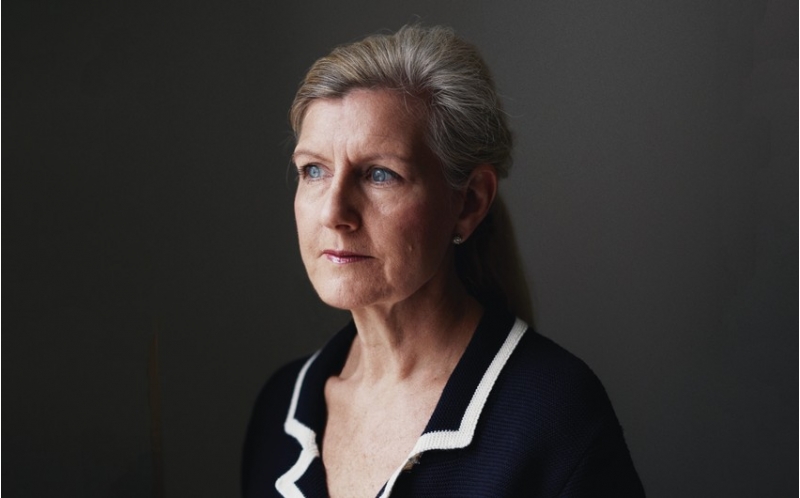 ingiltere-futboluna-ilk-defe-qadin-rehberlik-ede-biler