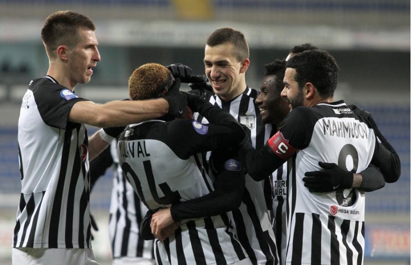 azerbaycan-chempionatinda-ilk