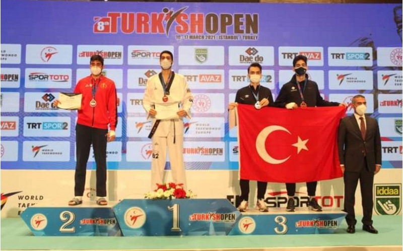 taekvondochumuz-turkish-open-beynelxalq-turnirinde-qizil-medal-qazandi