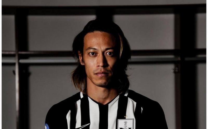 neftchinin-futbolchusu-kosmosdan-tebrik-aldi