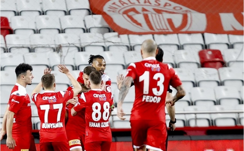 turkiye-kuboku-beshiktashin-finaldaki-reqibi-bilindi