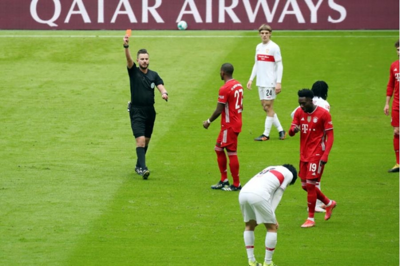 bavariyanin-futbolchusu-cezalandi