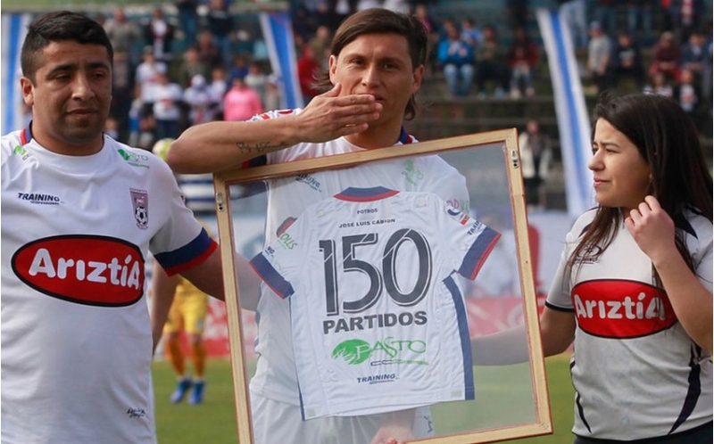 chilili-futbolchu-neftchide-oynamagim-yaxshi-tecrube-oldu