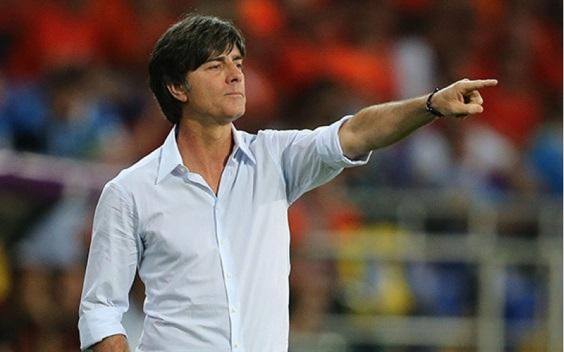 meshhur-meshqchi-fenere-gelir