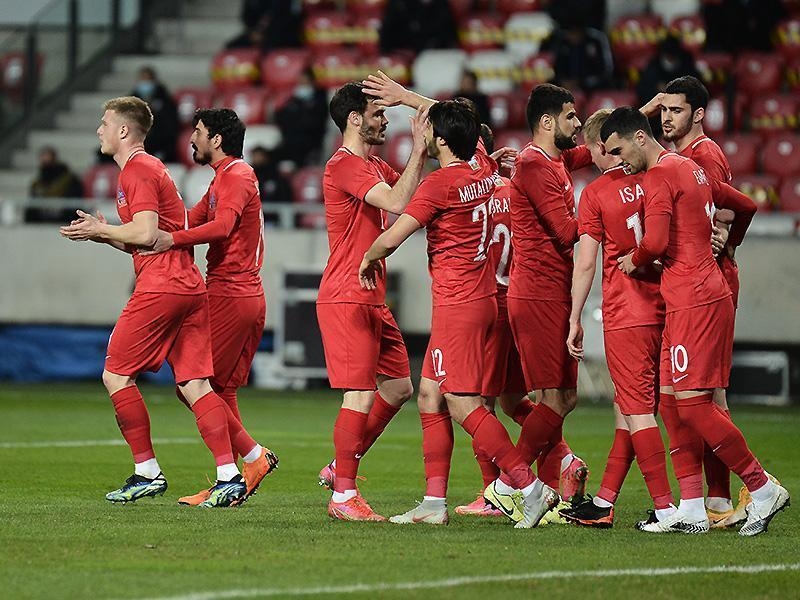 azerbaycan-serbiya-start-heyetler