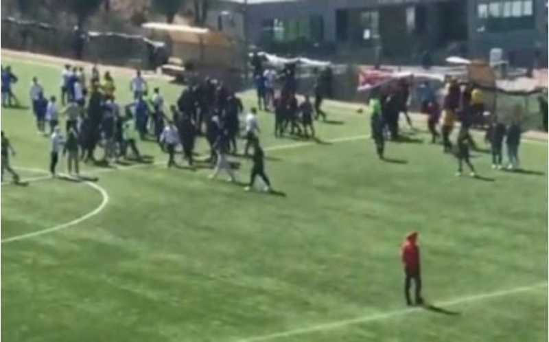 albaniya-chempionatinin-oyununda-kutlevi-dava