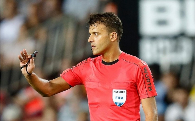 el-klasikonun-bash-hakimi-deyishdirildi