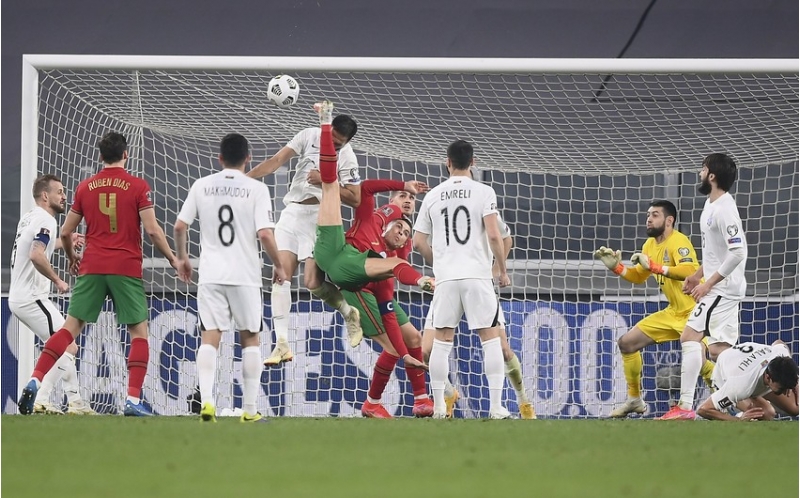 bedavi-huseynov-krishtianu-ronaldu-bizimle-matchda-esebi-idi