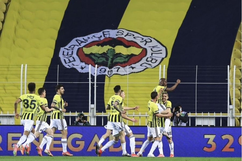 fenerbagcha-chempionluq-yarishindan-chekilmir