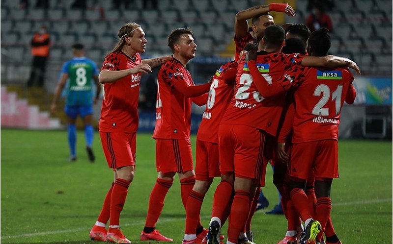 beshiktashdan-sefer-qalatasaraydan-ev-qelebesi