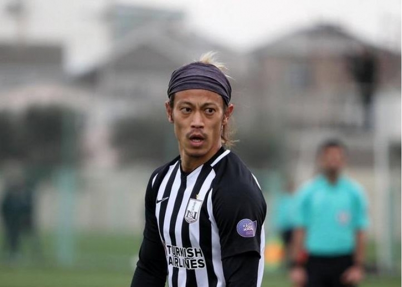 hondadan-neftchide-ilk-resmi-qoluna-reaksiya