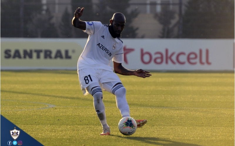 qarabagin-qapichisi-klubun-tarixine-dushdu-2