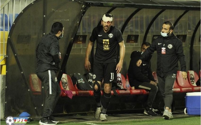 sebailin-futbolchusuna-tikish-qoyuldu