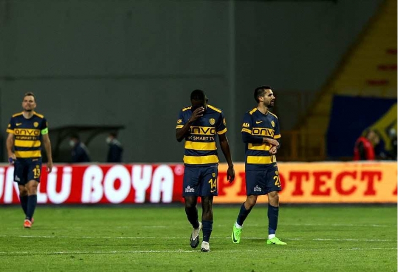 daha-iki-klub-super-liqa-ile-vidalashdi