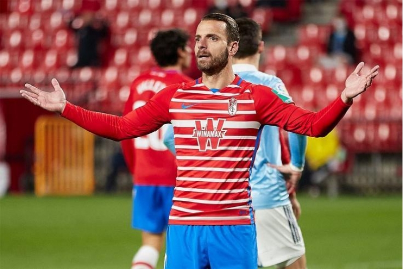 ulduz-futbolchudan-yeni-muqavile