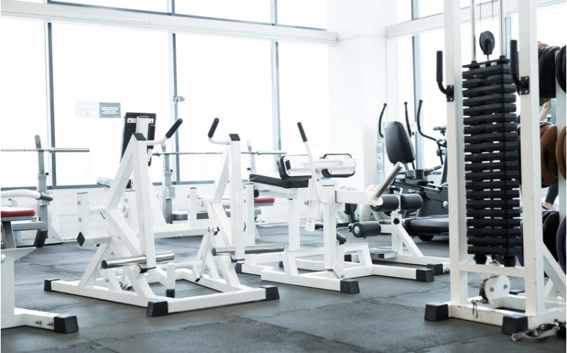 azerbaycanda-idman-zallarinin-achilmasina-raziliq-verildi