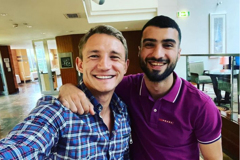 mahir-emreli-sabiq-komanda-yoldashi-ile