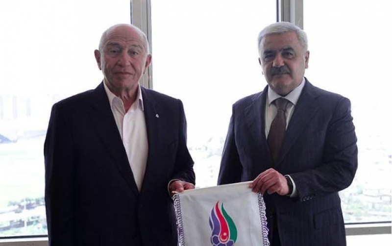 rovneq-abdullayev-turkiyeli-hemkari-ile-gorushdu