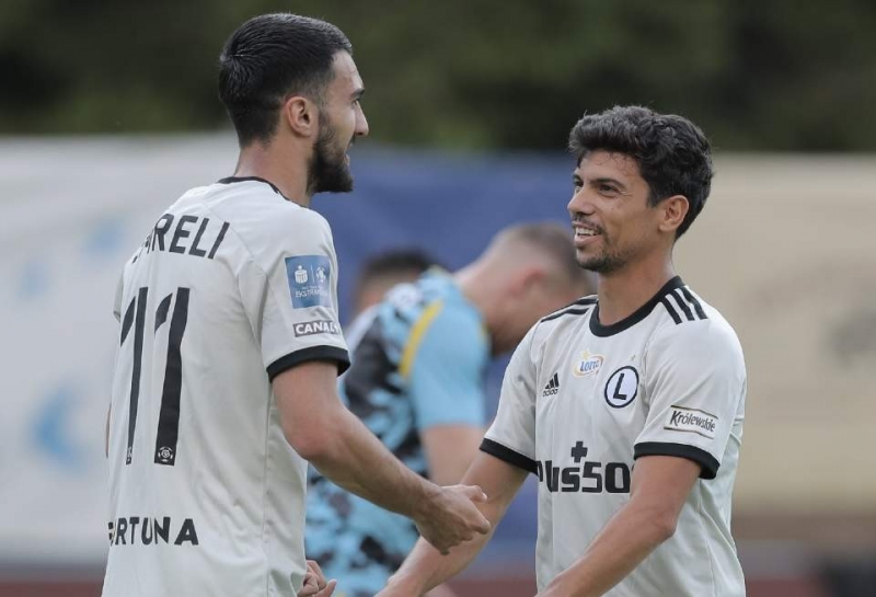 mahir-emrelinin-legiyada-ugurlu-debutu
