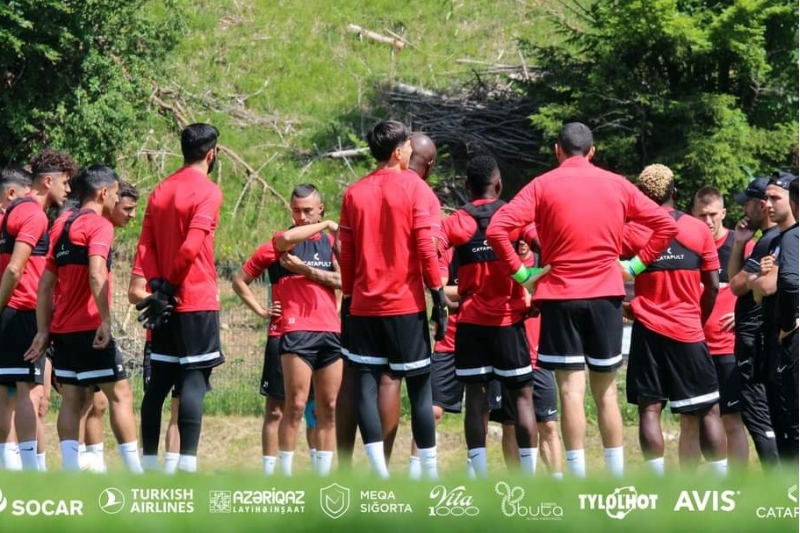 neftchinin-sloveniya-toplanishi-bashlandi