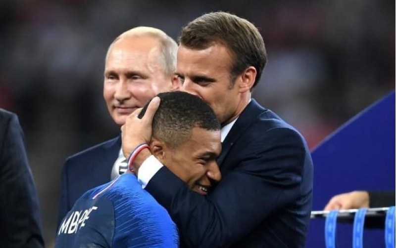 makrondan-mbappeye-destek