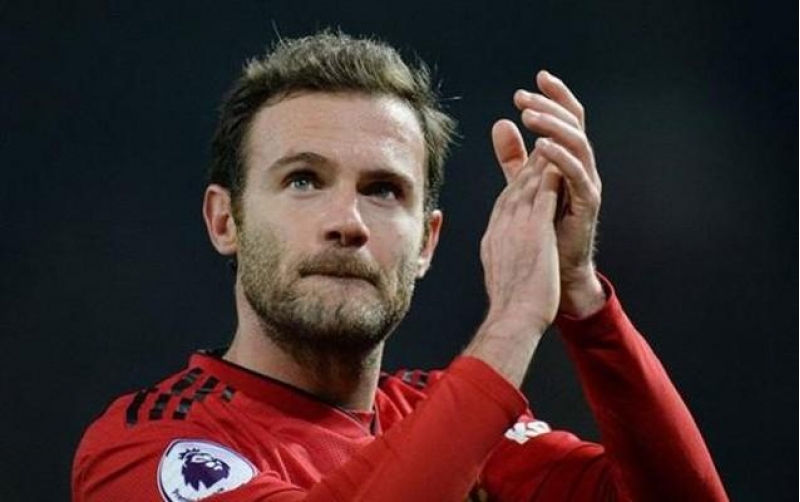 xuan-mata-qirmizi-sheytanlarda-qalir