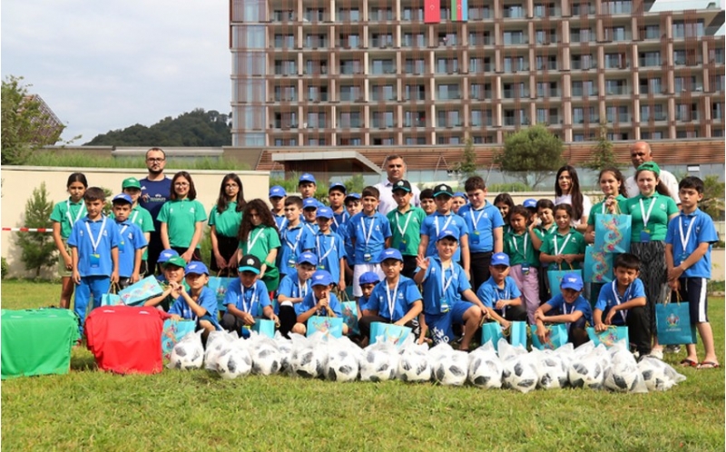 affa-shehid-ovladlarina-idman-levazimatlari-verdi