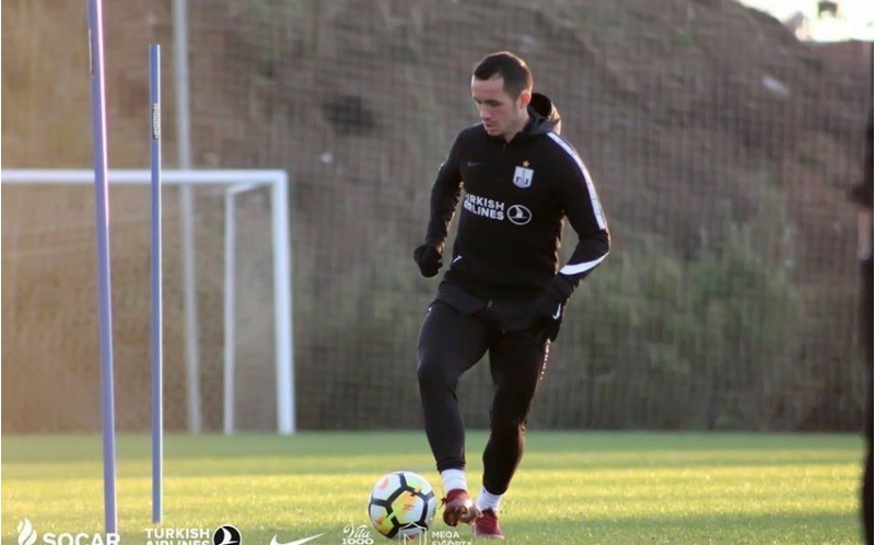 namiq-elesgerov-bu-gun-neftchiden-ayrilir