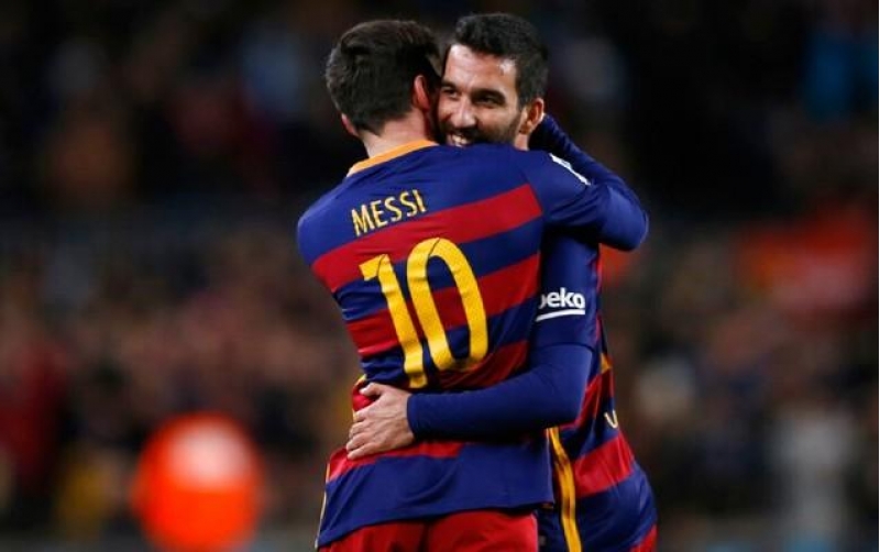 arda-turan-messini-tarixin-en-yaxshisi-adlandirdi