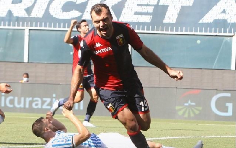 38-yashli-ulduz-futbolchu-ile-yeni-muqavile-imzalandi