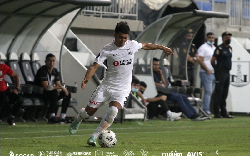 neftchi-protokol-qaydalarini-pozdugu-uchun-cerimelenib
