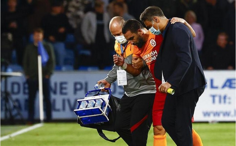 qalatasarayda-ciddi-itki