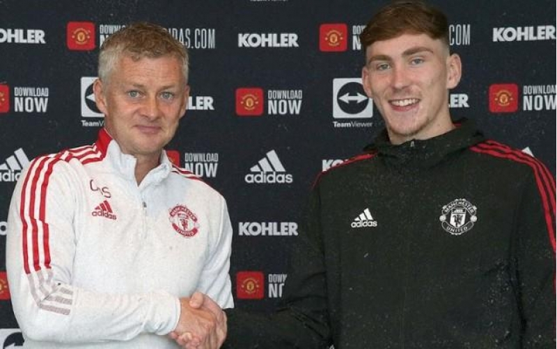 manchester-yunaytedden-ashagi-desteye