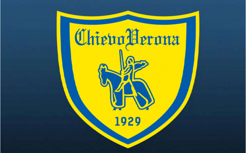 meshhur-klub-fealiyyetini-dayandirdi