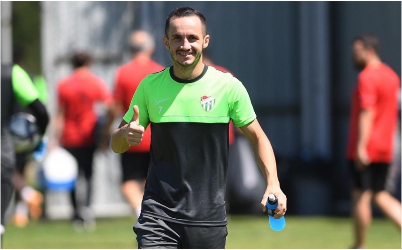 eleskerov-bursasporda-ne-vaxt-debut-edecek