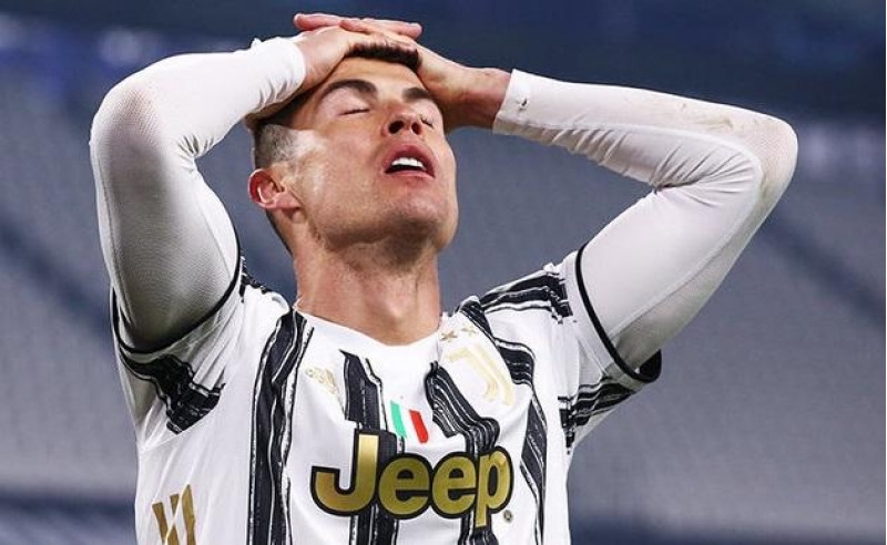 ronaldu-shexsi-teyyaresi-ile-turinden-ayrilib