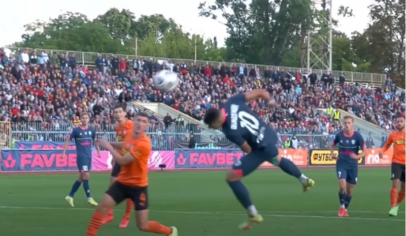 futbolchumuz-ukraynada-shaxtyorun-qelebesine-bele-mane-oldu