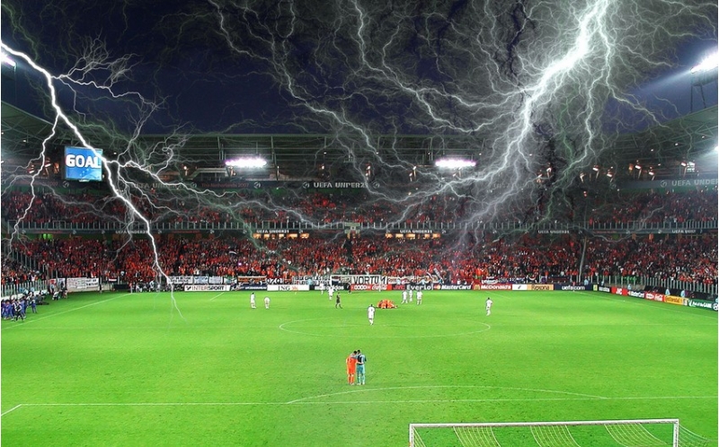 bolqaristanda-futbol-komandasinin-meshqchisini-ildirim-vurub